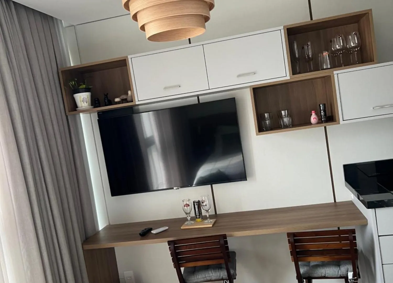 アパート Apto Studio Confortavel, Proximo A Universidade Furb E Parque Da Oktoberfest - Apartamento Novo Em Predio Novo ブルメナウ