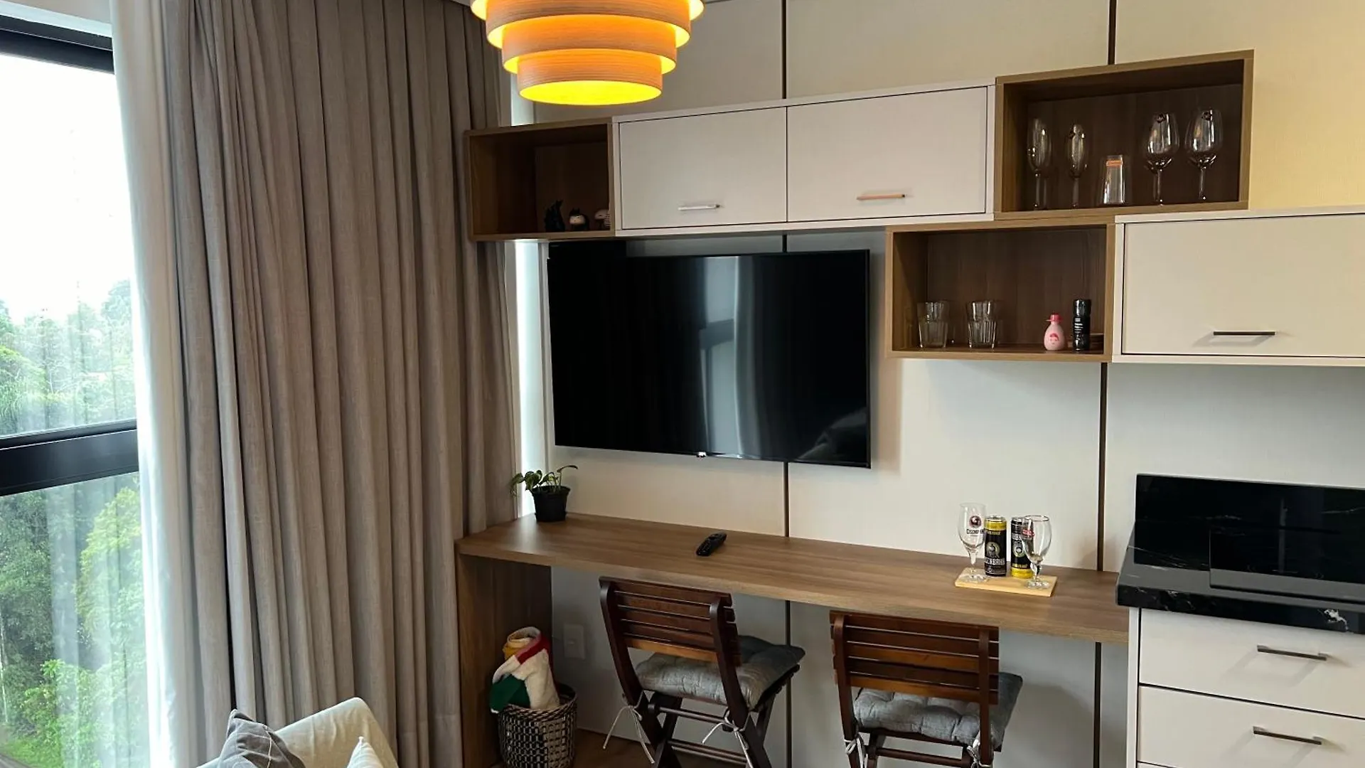 Apto Studio Confortavel, Proximo A Universidade Furb E Parque Da Oktoberfest - Apartamento Novo Em Predio Novo ブルメナウ アパート