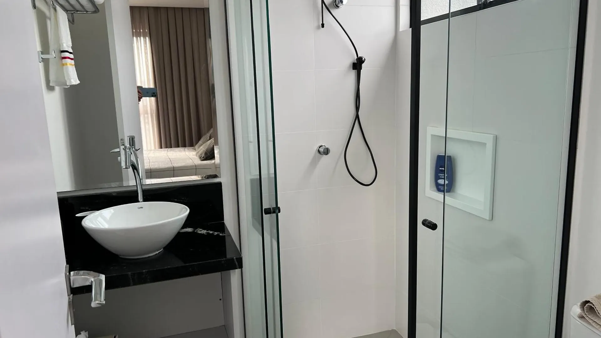 アパート Apto Studio Confortavel, Proximo A Universidade Furb E Parque Da Oktoberfest - Apartamento Novo Em Predio Novo ブルメナウ